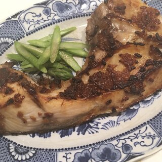 ブリカマの醤油麹焼き